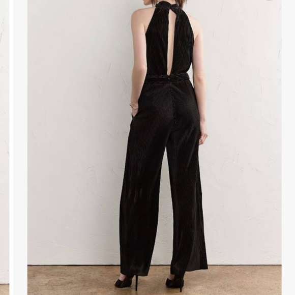 NWT FATE Black Pleated Jumpsuit Halter Neck Wide Leg Pleated Open Back Sz L - Picture 2 of 16
